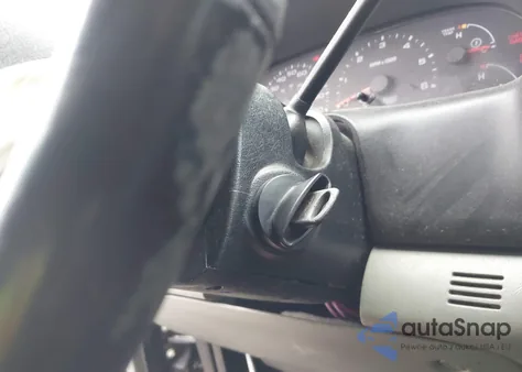 2004 Ford F-250 Lariat/Xl/Xlt from USA, damaged, VIN 1FTNW21LX4EA11928